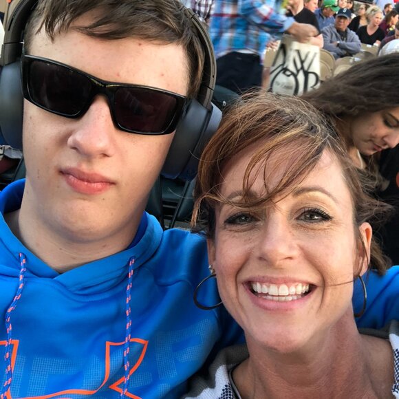 Mimi's Posh Corner is LIVE!!!   Come join and have some fun. - Picture 10 of 15